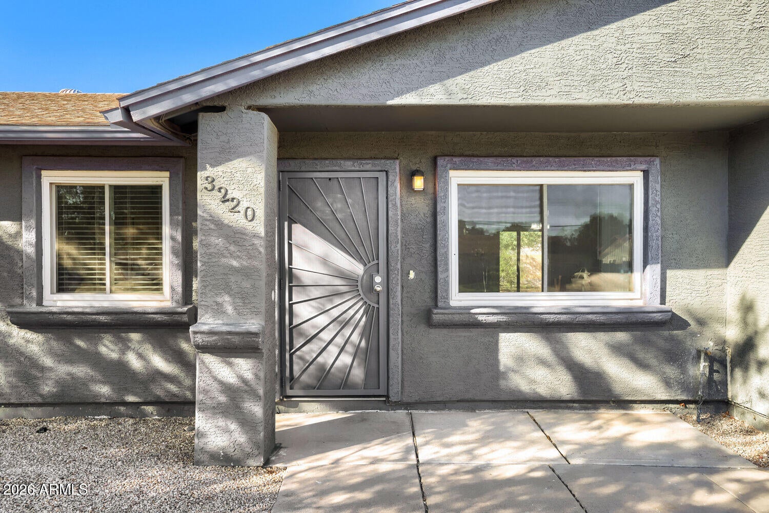3220 W GROVERS Avenue