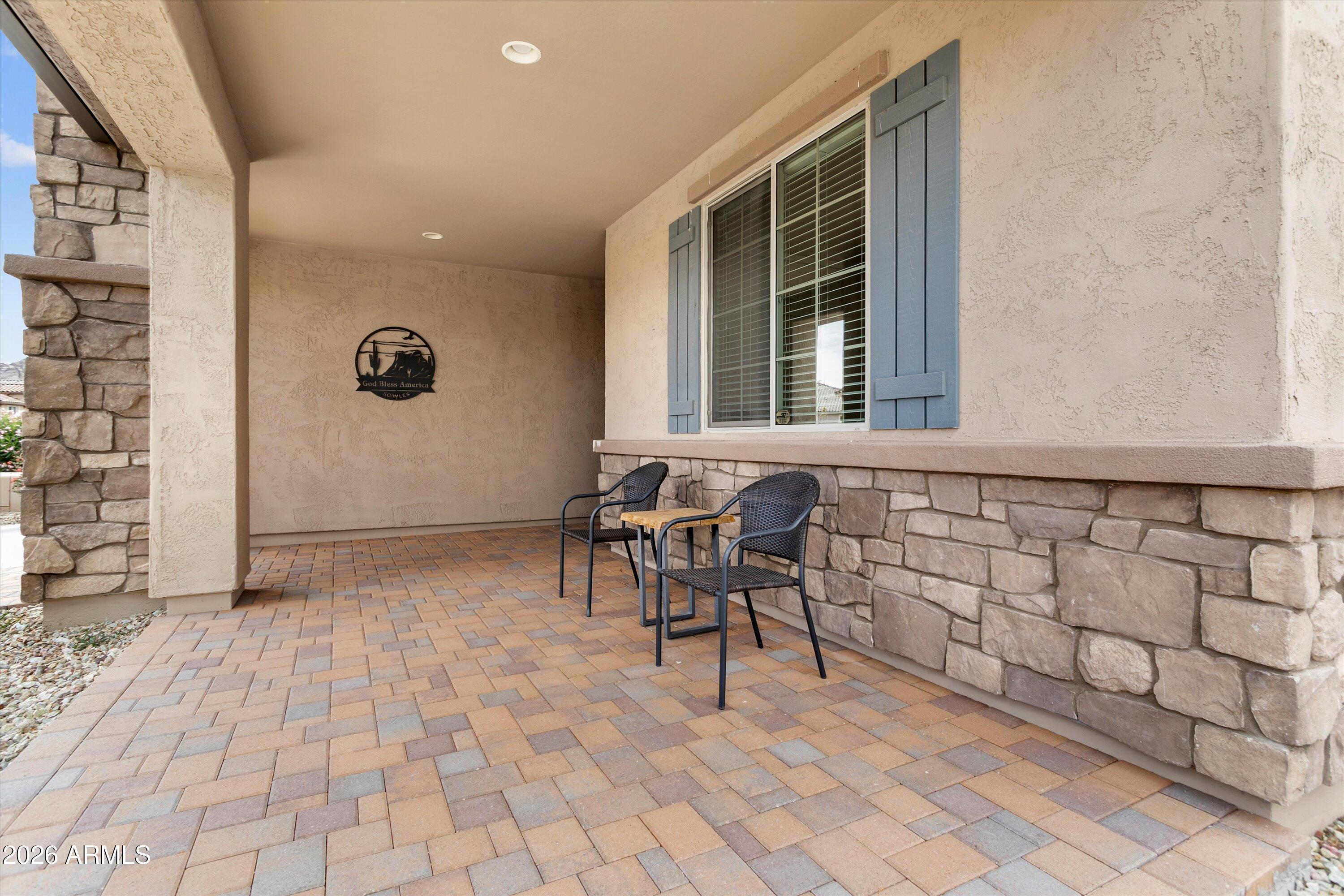 26128 W ROSEMONTE Drive