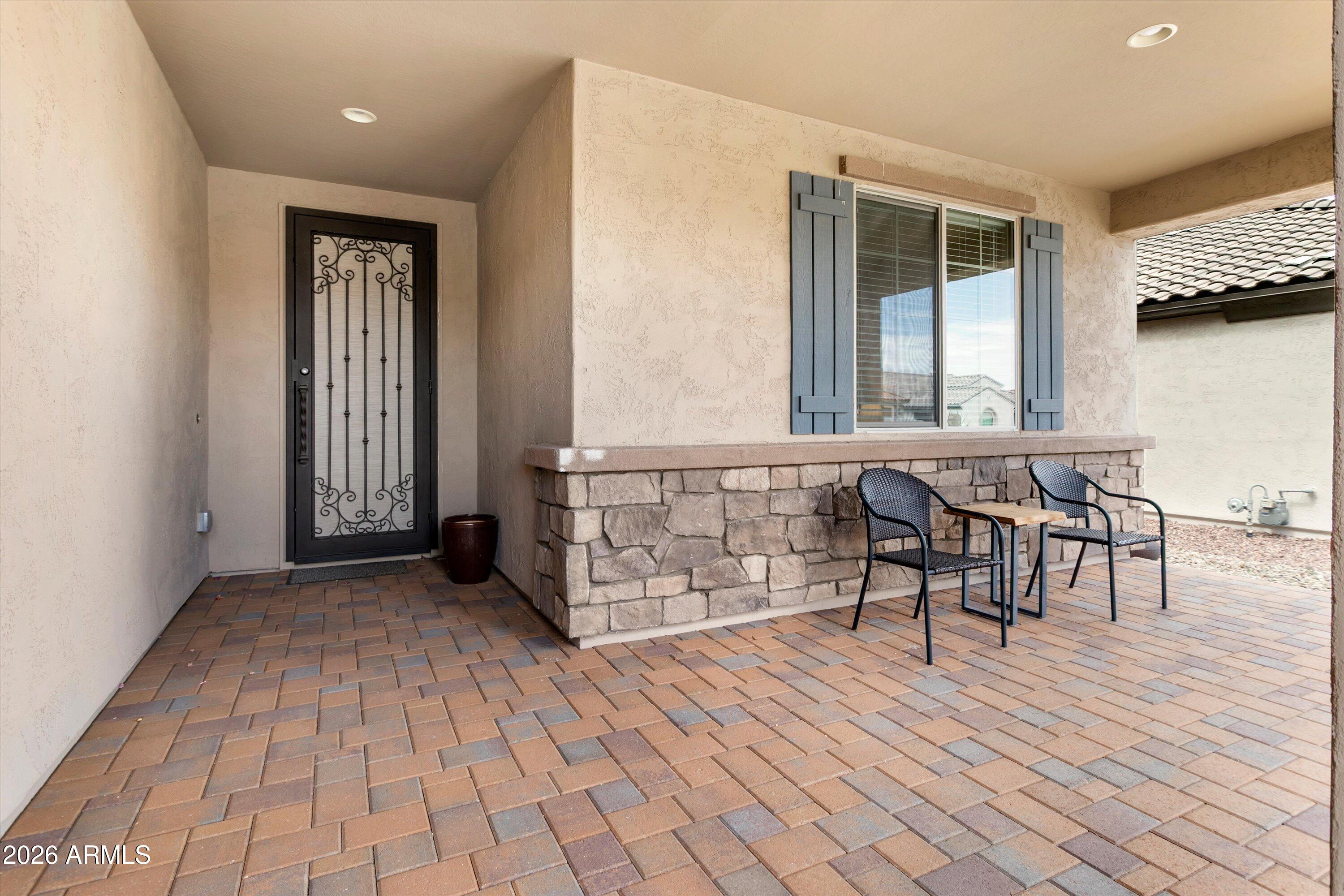 26128 W ROSEMONTE Drive