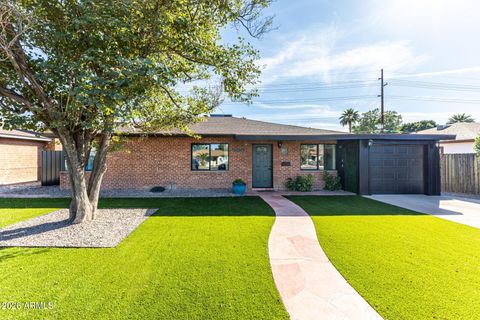 Photo of 2539 E Campbell Avenue, Phoenix, AZ 85016 (MLS # 6988206)