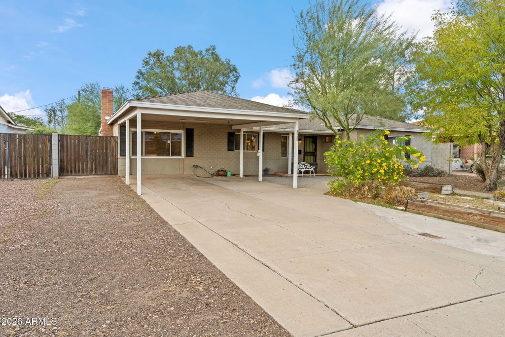 Photo of 4150 N 18th Avenue, Phoenix, AZ 85015 (MLS # 7095845)