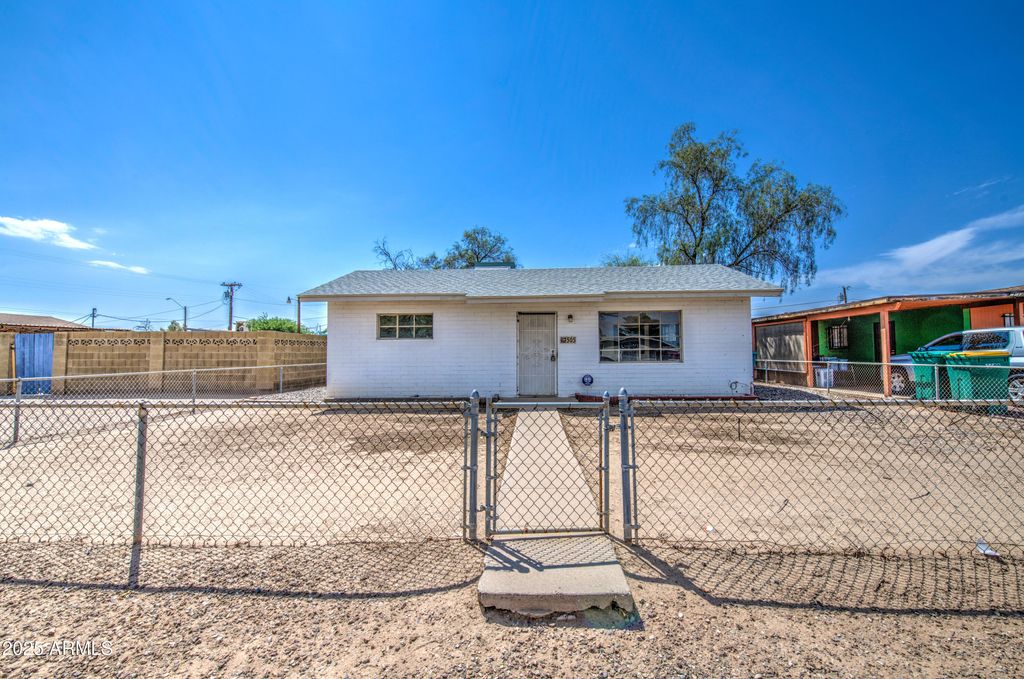 Photo of 505 W 11th Street, Eloy, AZ 85131 (MLS # 6911160)