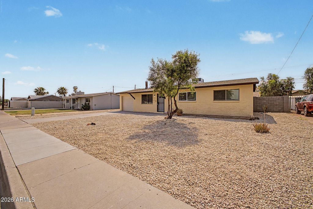 Photo of 13216 N 31st Avenue, Phoenix, AZ 85029 (MLS # 7025766)