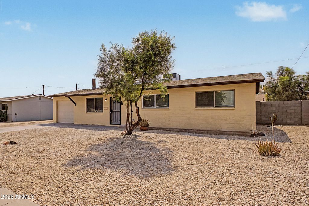 Photo of 13216 N 31st Avenue, Phoenix, AZ 85029 (MLS # 7025766)