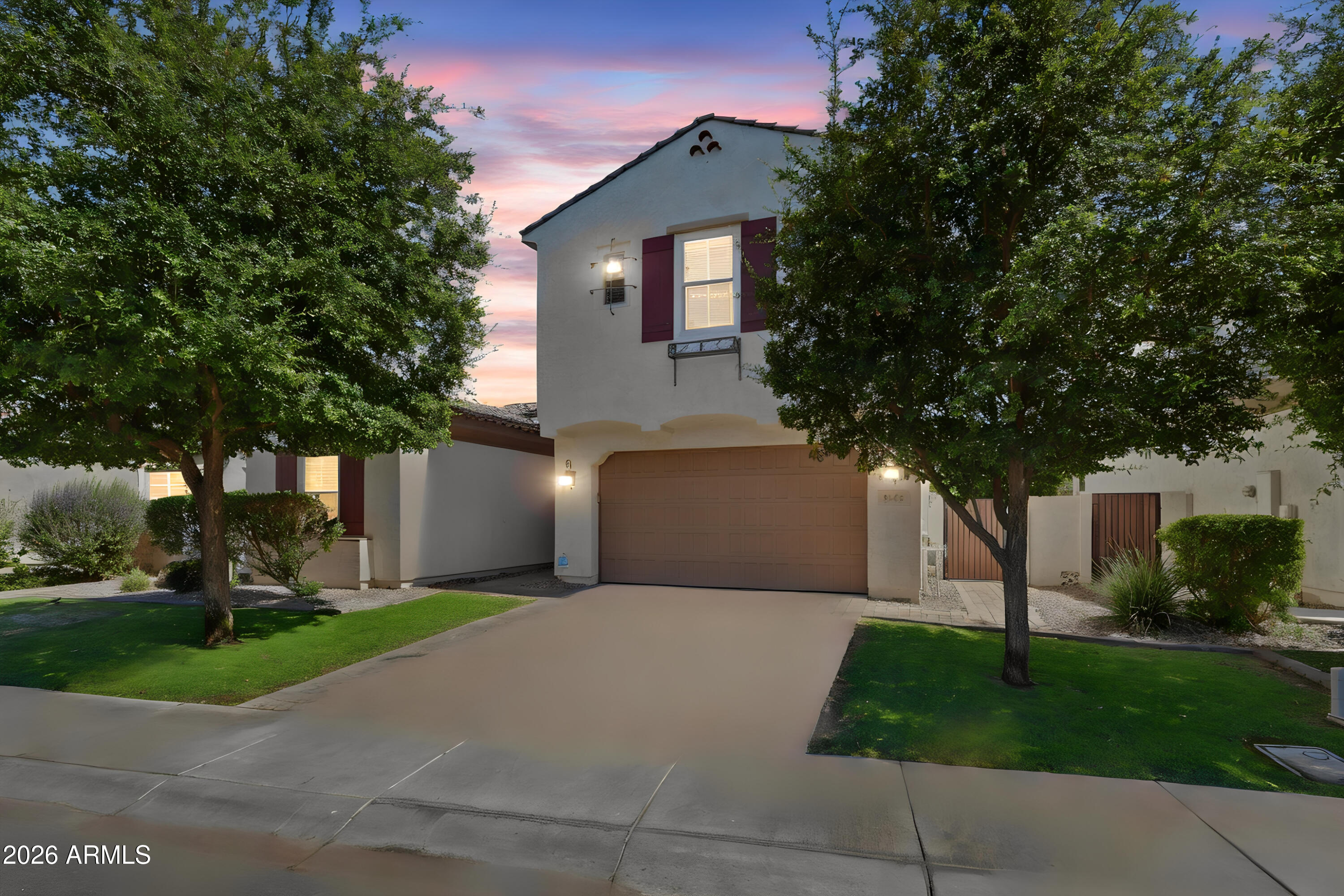 945 W YELLOWSTONE Way