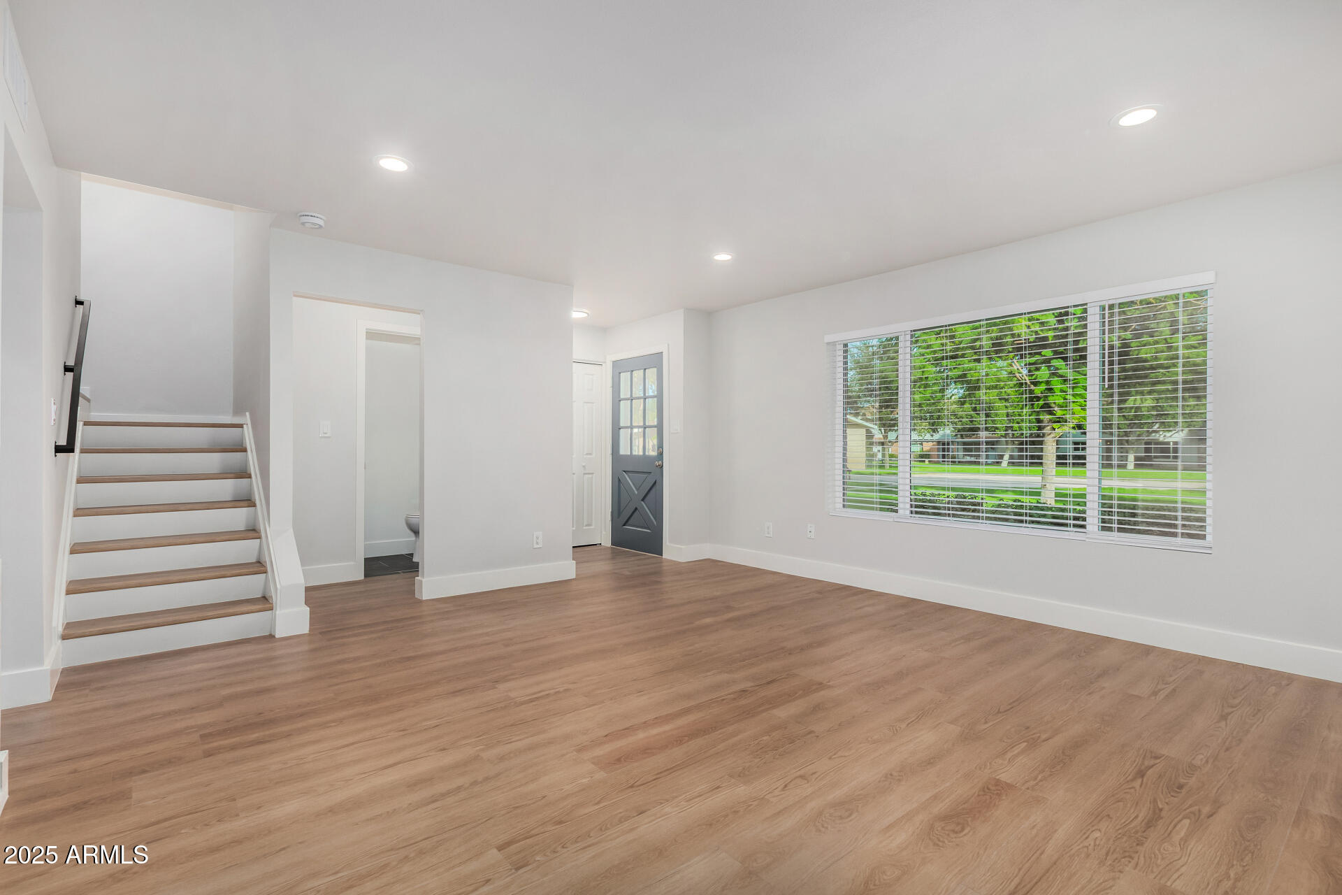 6027 N GRANITE REEF Road