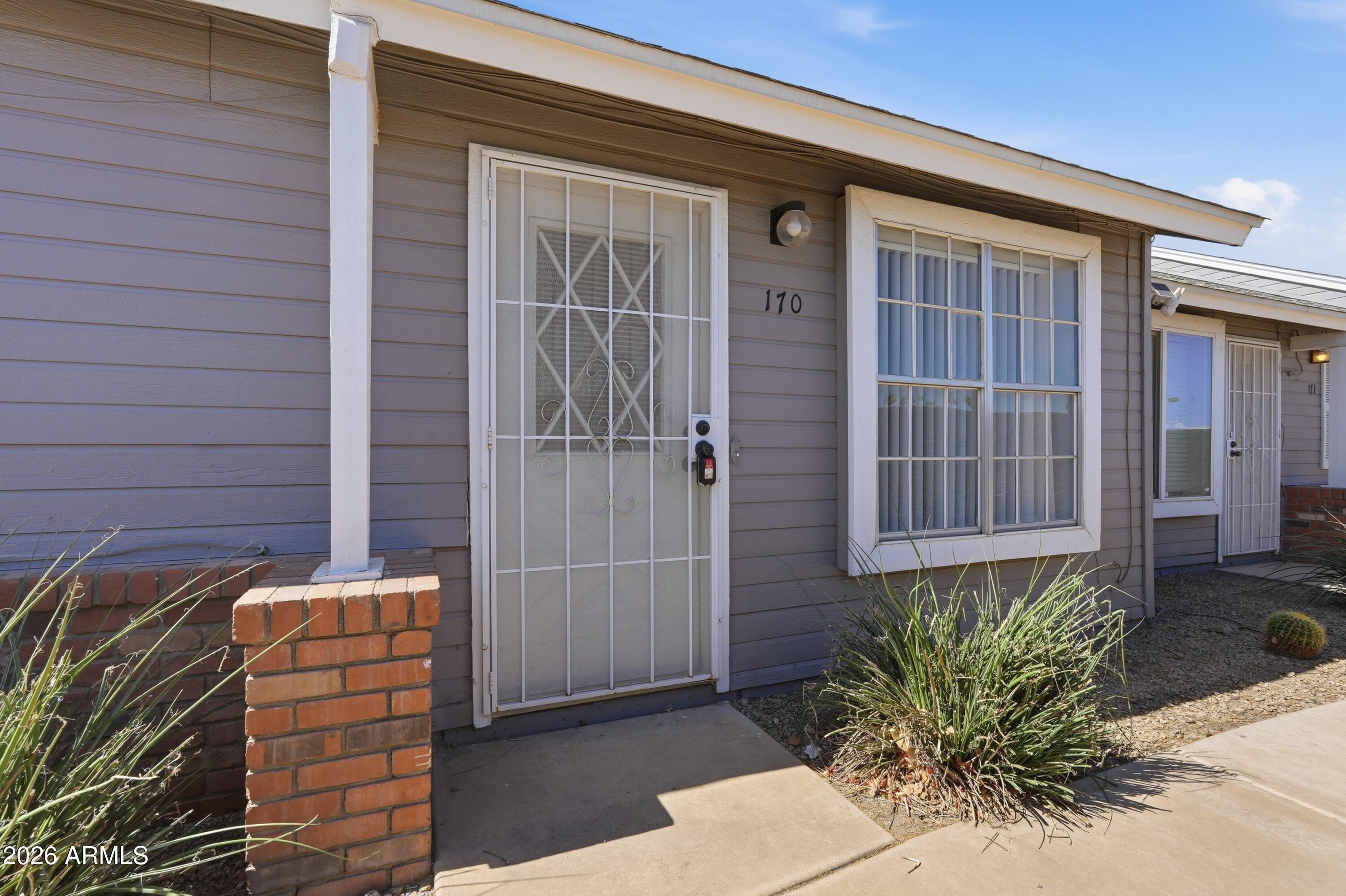 SHADOW OAK - Residential