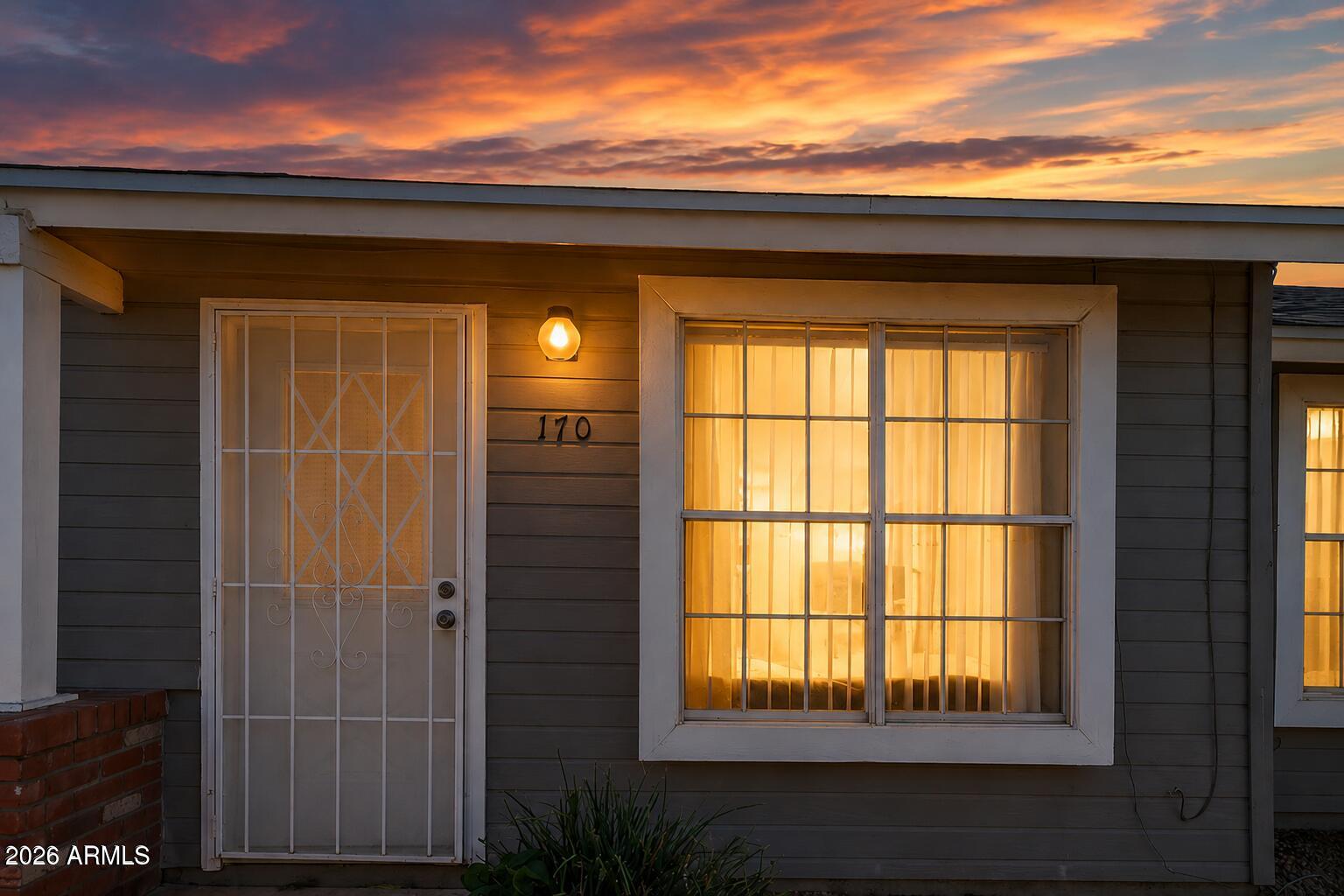 SHADOW OAK - Residential