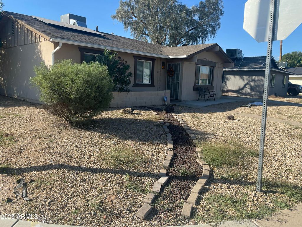Photo of 5301 W Country Gables Drive, Glendale, AZ 85306 (MLS # 6953479)