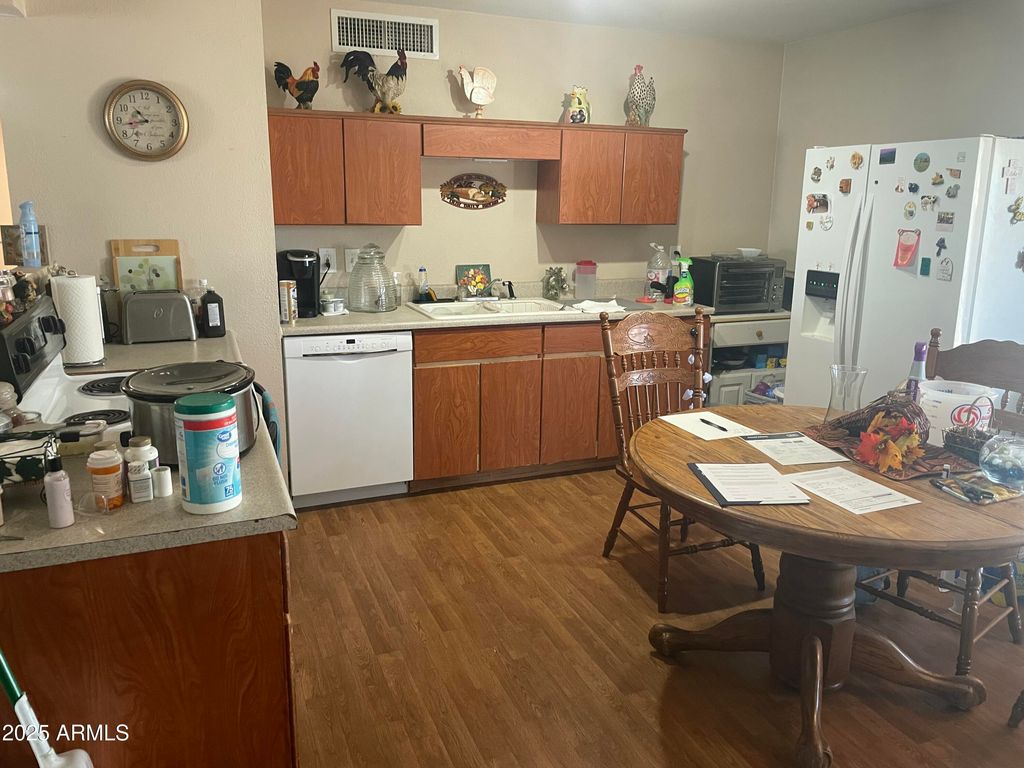 Photo of 5301 W Country Gables Drive, Glendale, AZ 85306 (MLS # 6953479)