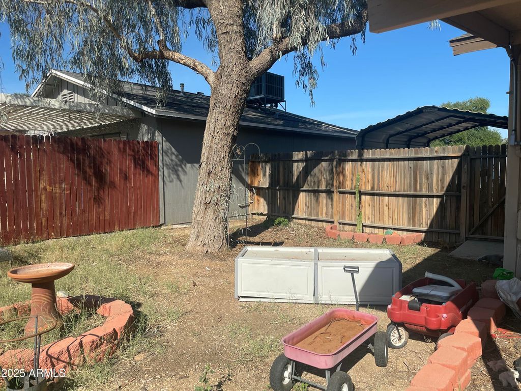 Photo of 5301 W Country Gables Drive, Glendale, AZ 85306 (MLS # 6953479)