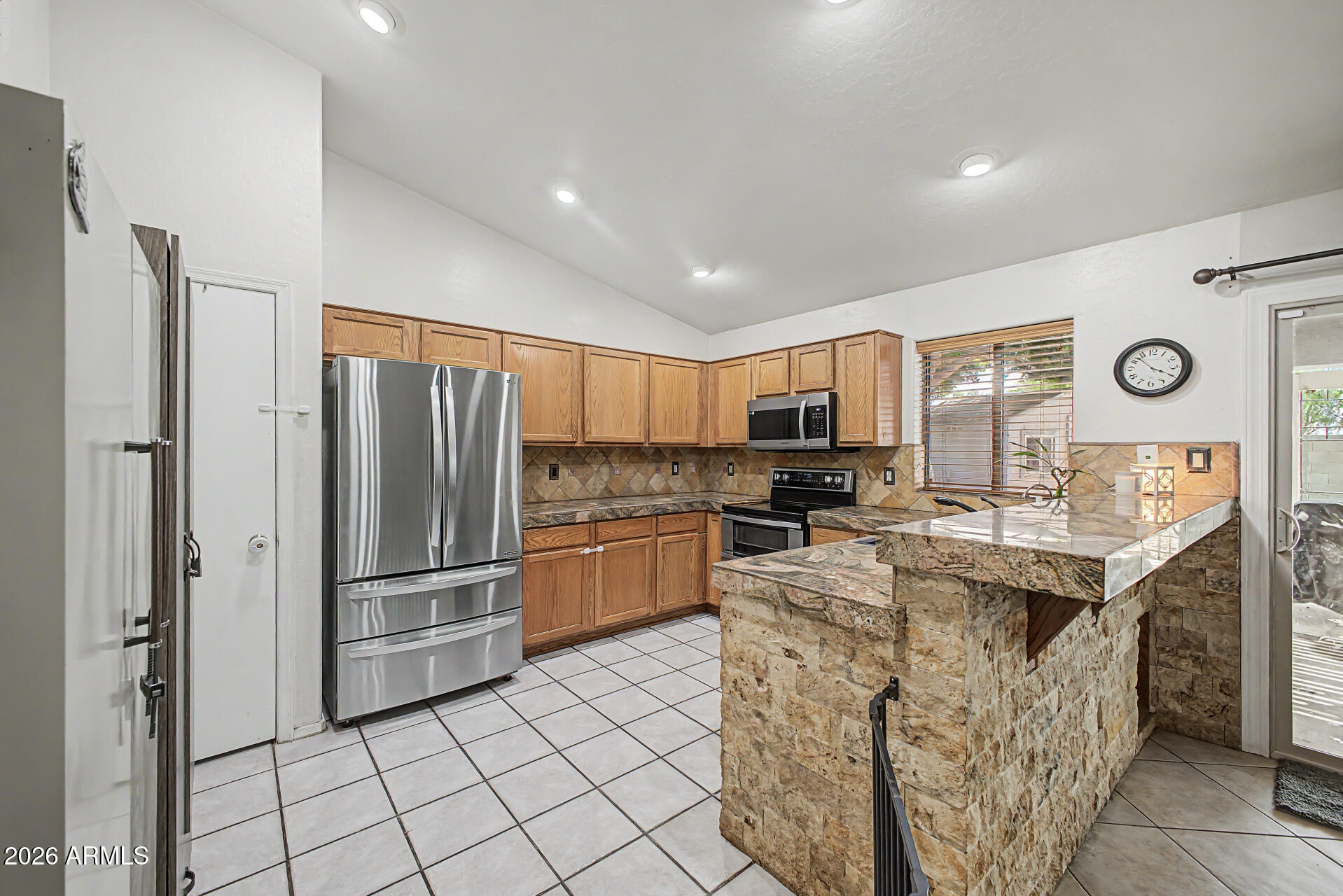 658 S CHATSWORTH --