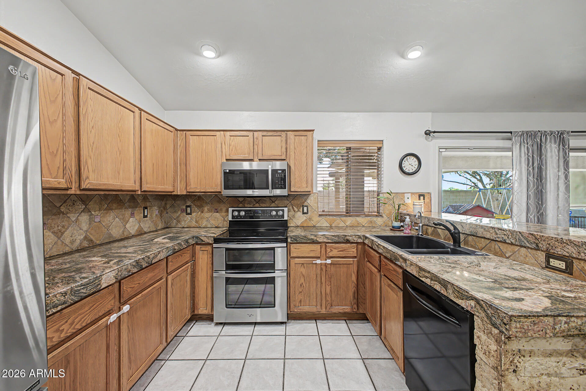 658 S CHATSWORTH --