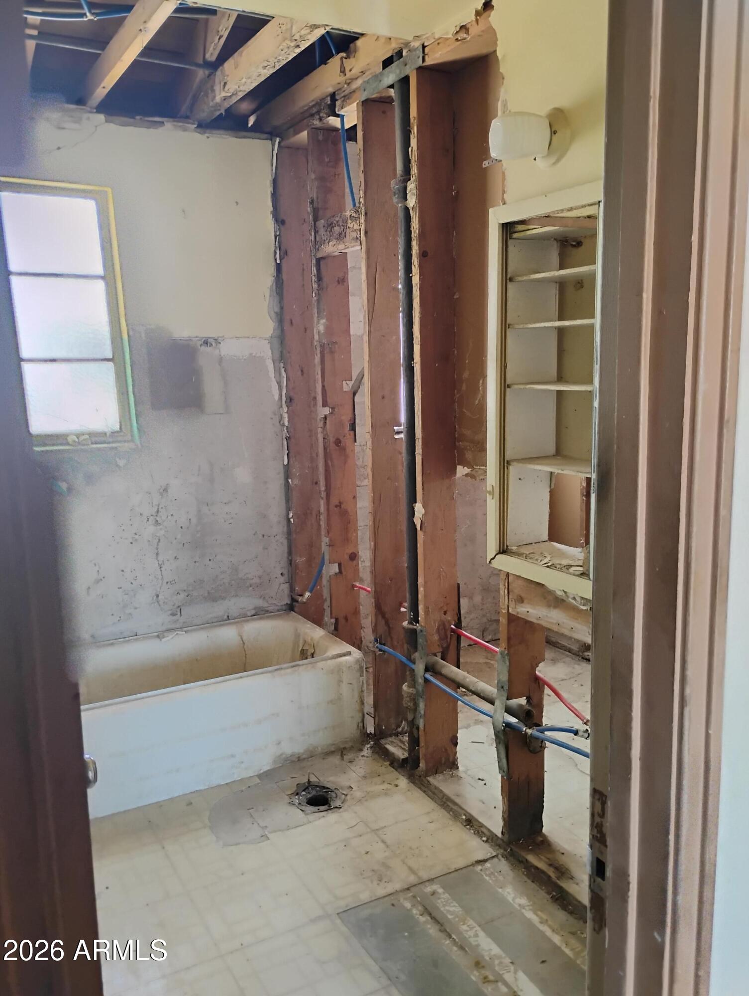 3302 W TURNEY Avenue