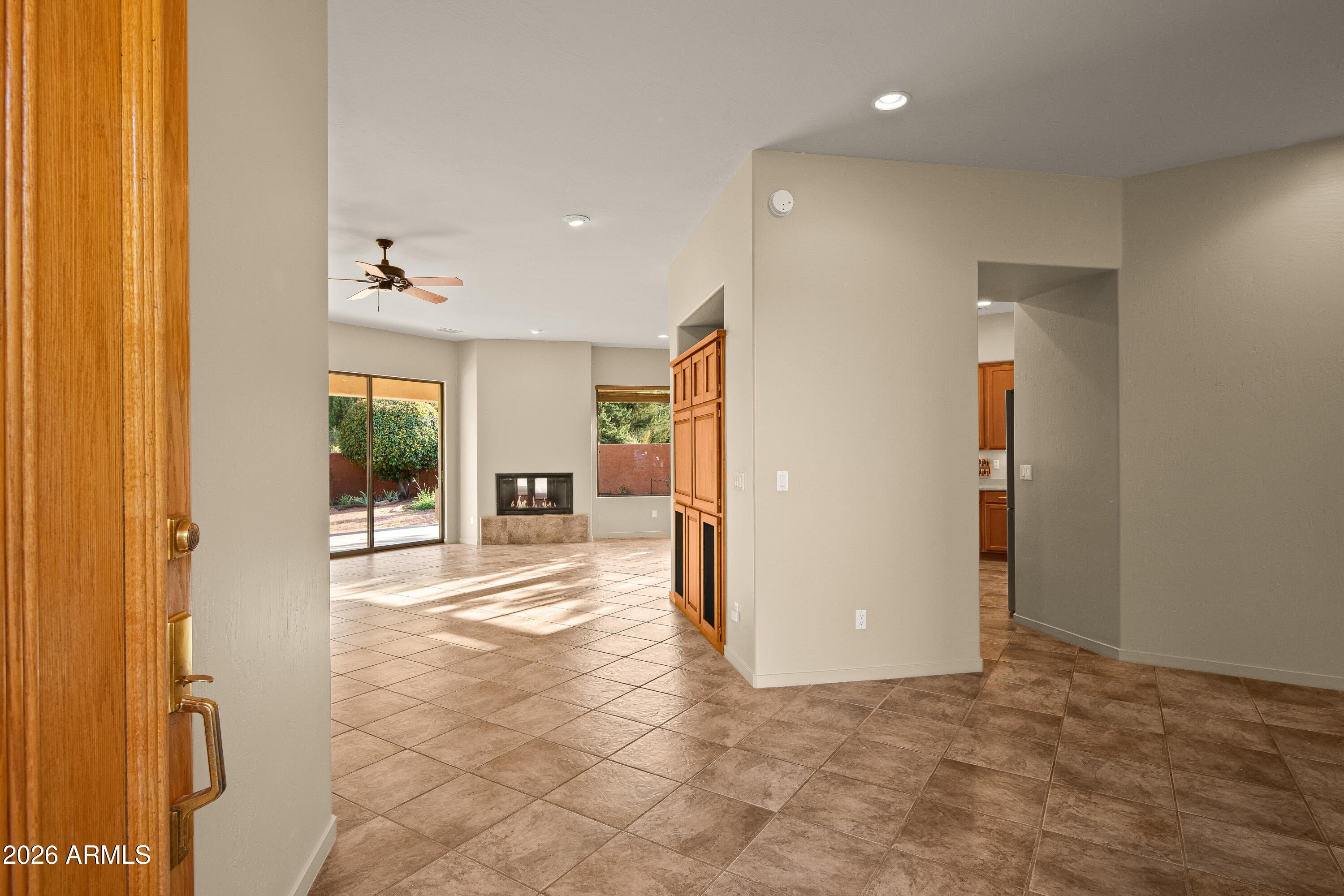 200 WHITE TAIL Drive