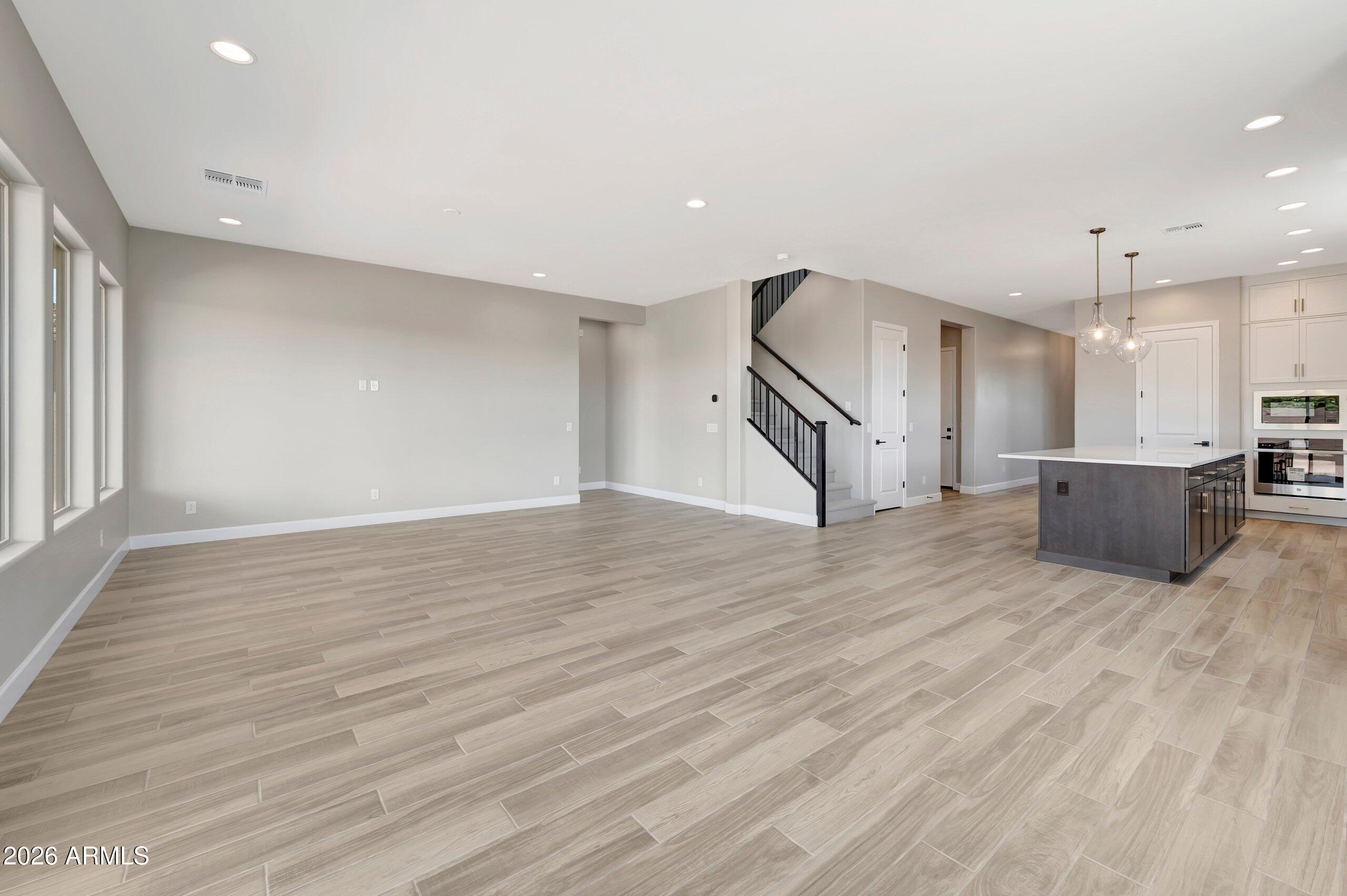 2880 E COLD PRESS Drive