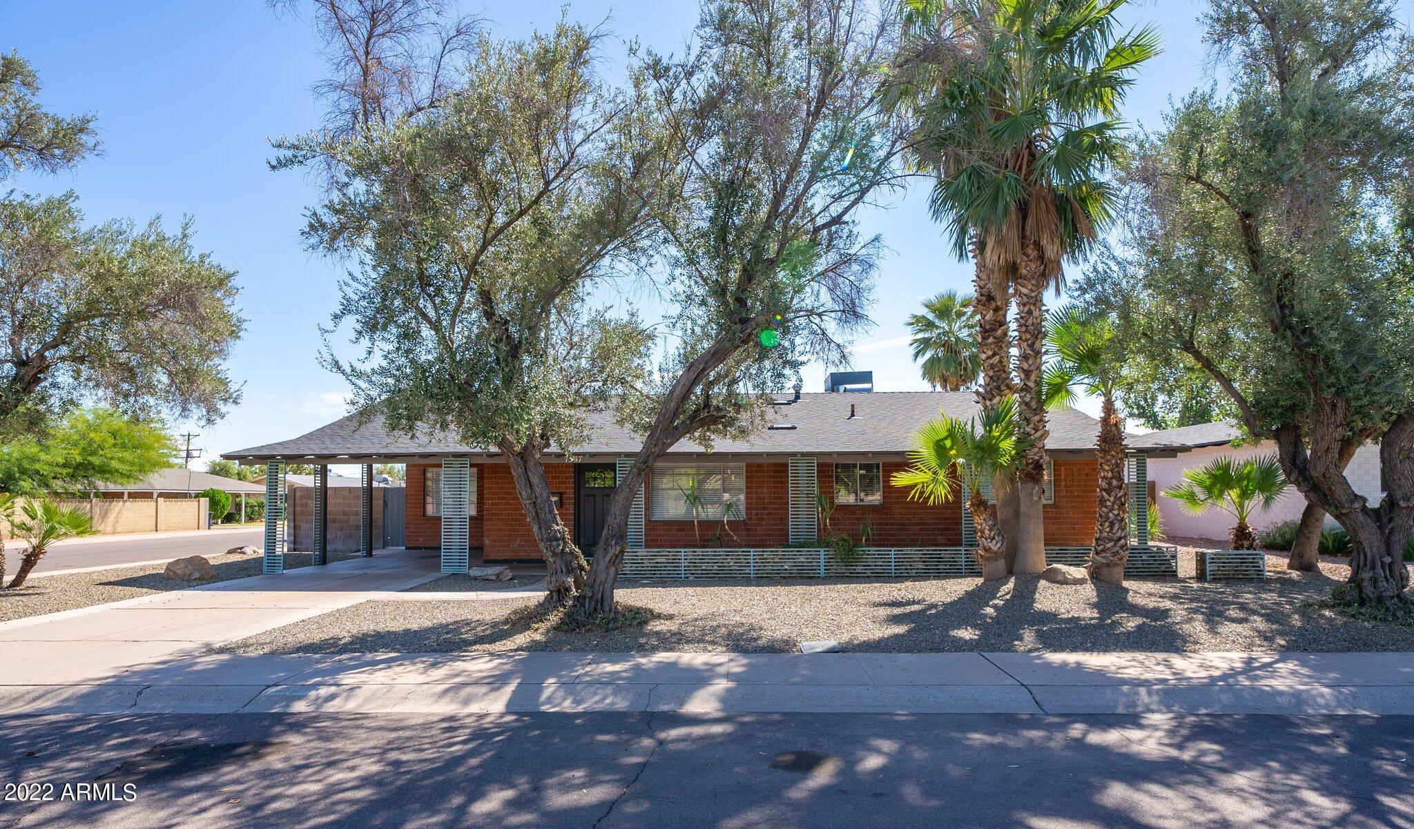 7337 E PALM Lane
