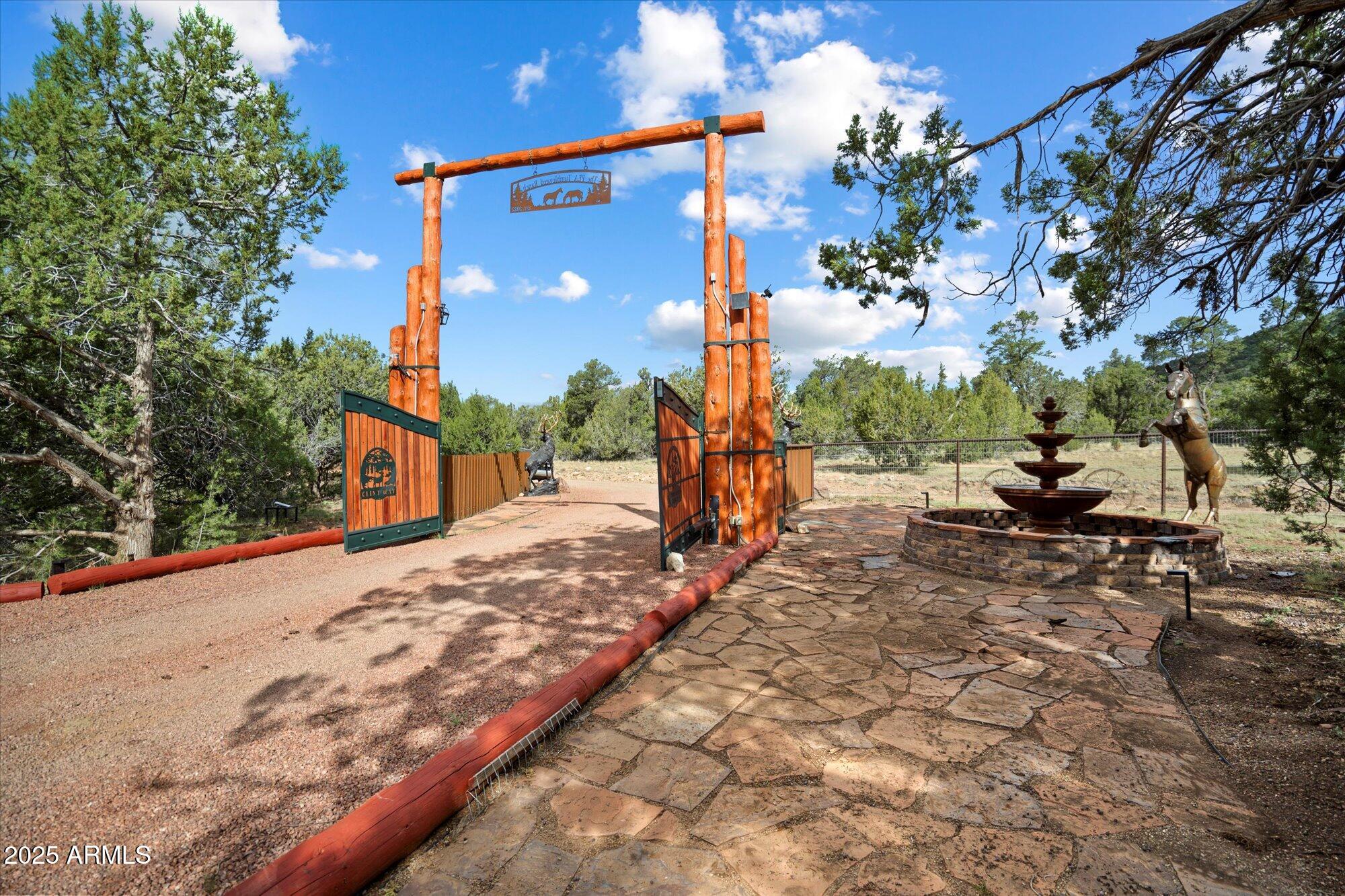 33425 W COWBOY CLINT Way