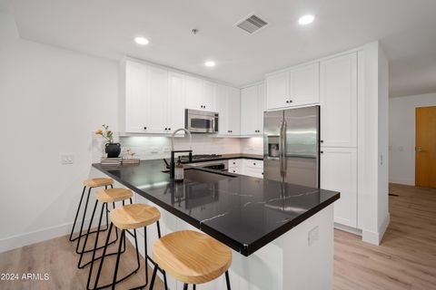 Photo of 7157 E Rancho Vista Drive #2010, Scottsdale, AZ 85251 (MLS # 7019151)