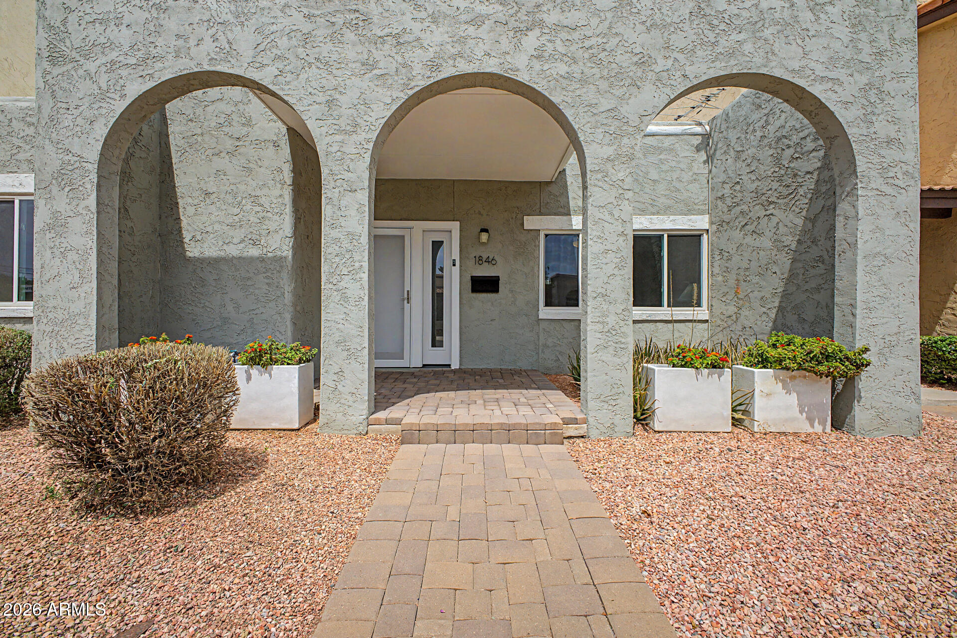 1846 W MARLETTE Avenue