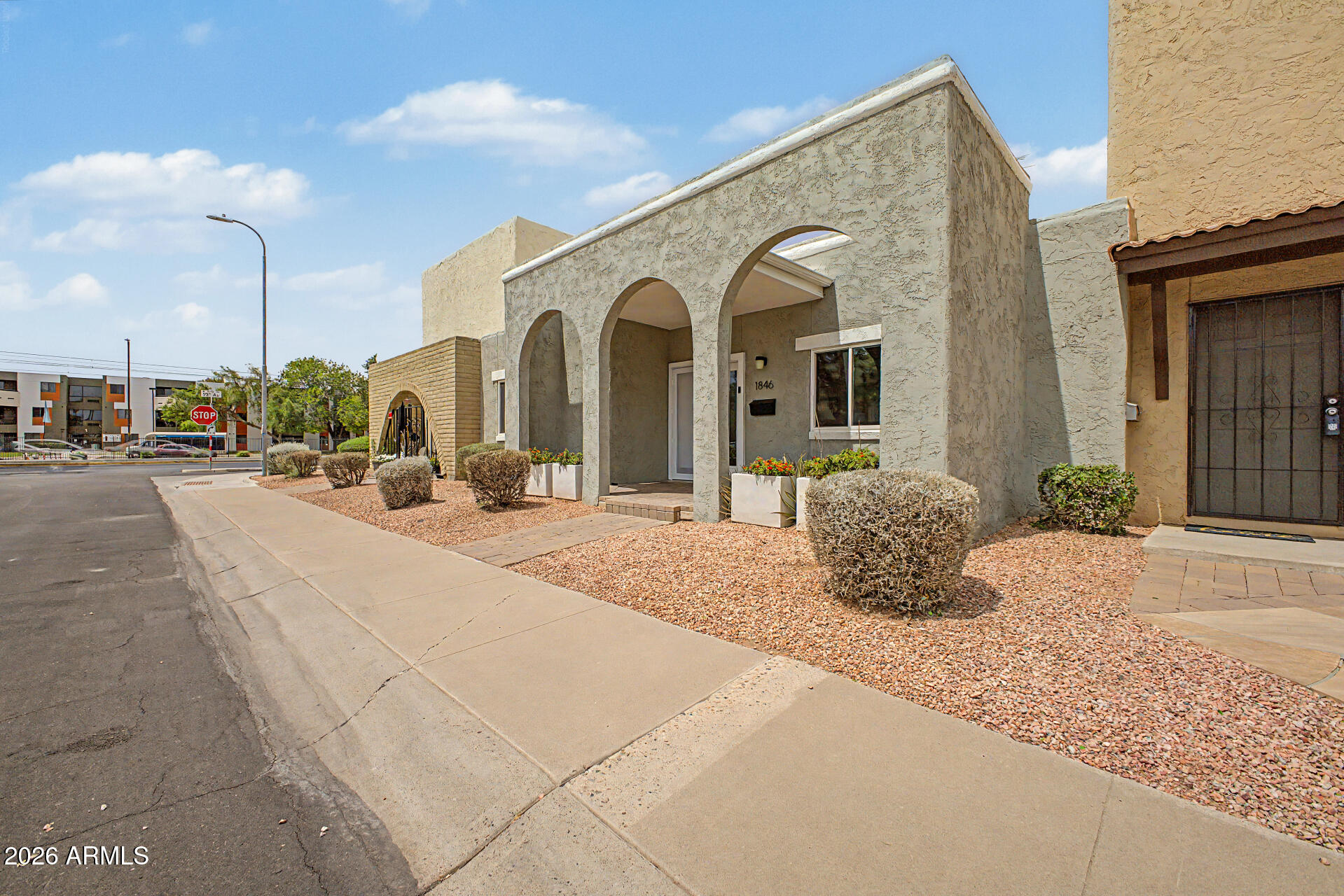 1846 W MARLETTE Avenue