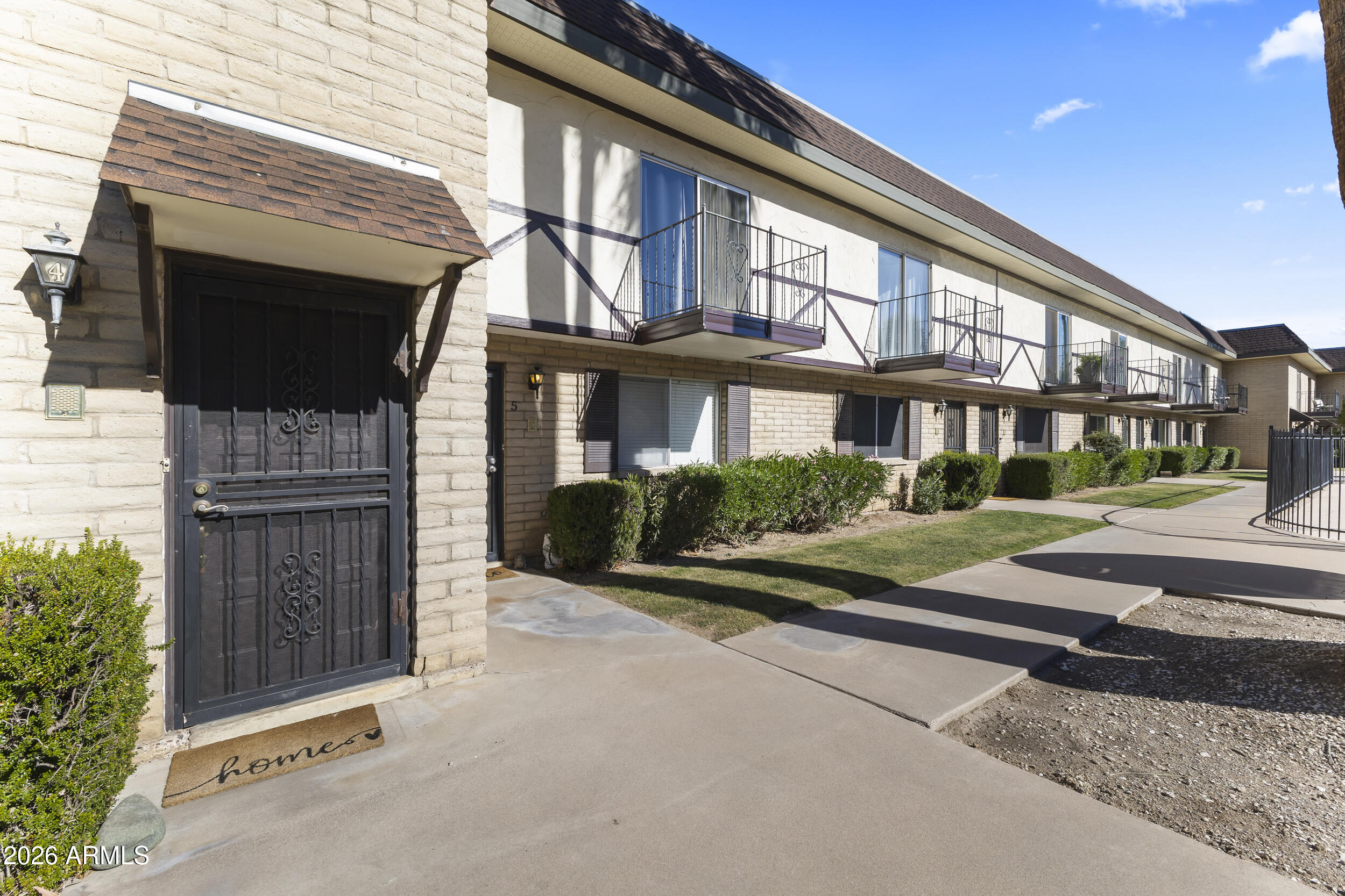 8135 N CENTRAL Avenue 4