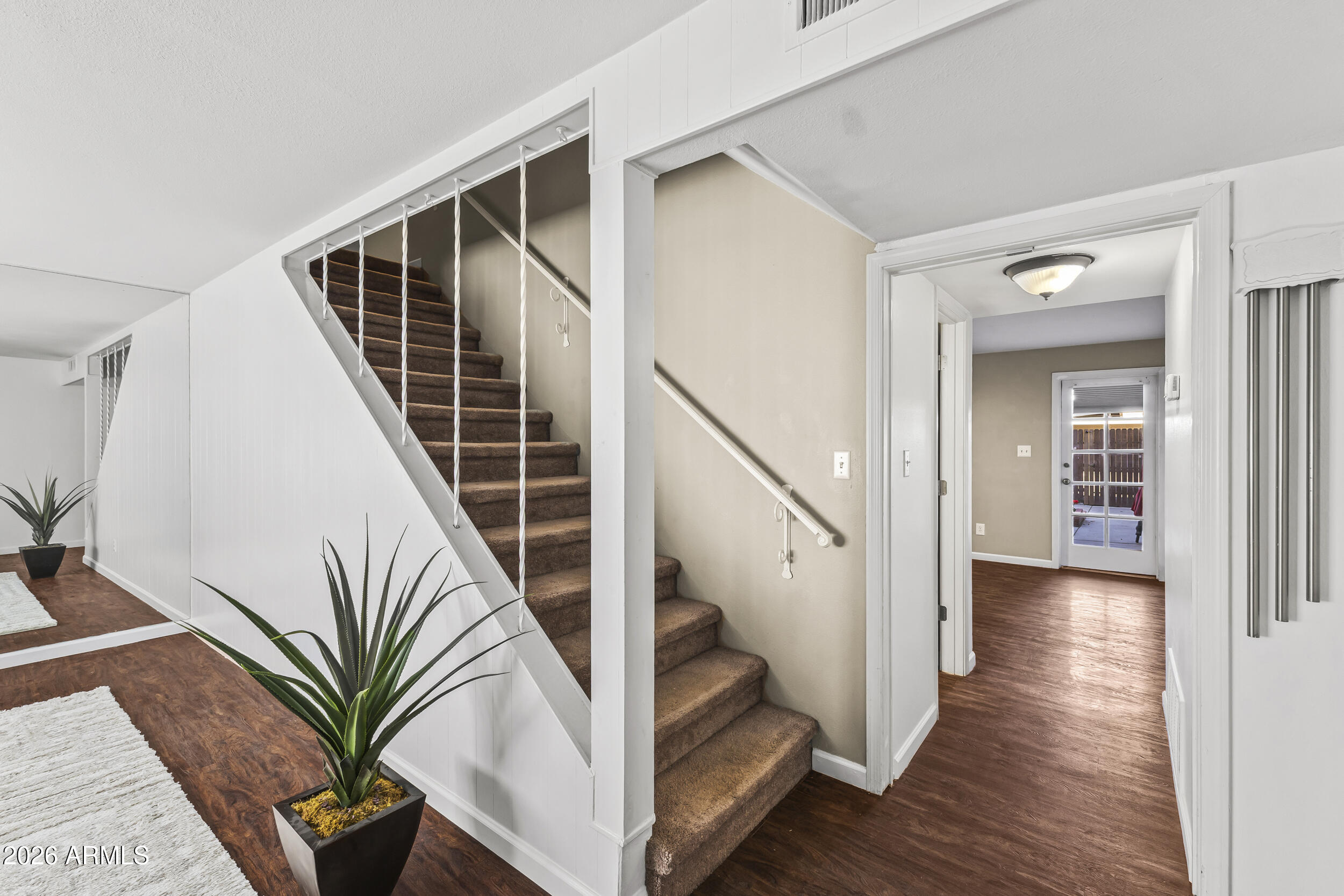 8135 N CENTRAL Avenue 4