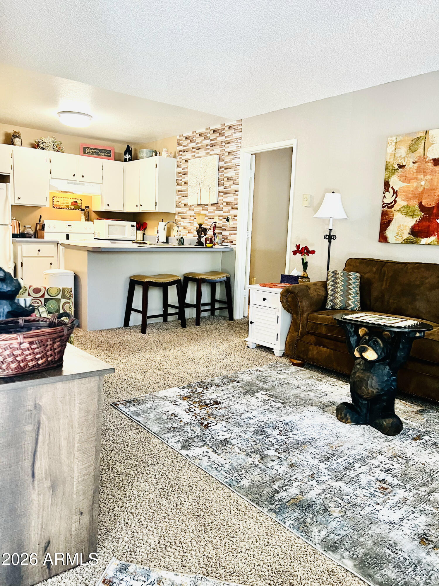 2700 S WHITE MOUNTAIN Road 1126