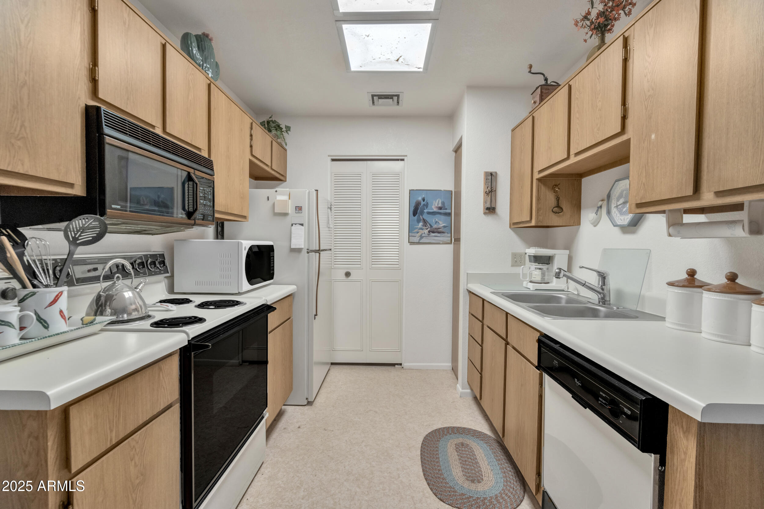 SUN VILLAGE RESORT CONDO APACHE COLONY - Residential