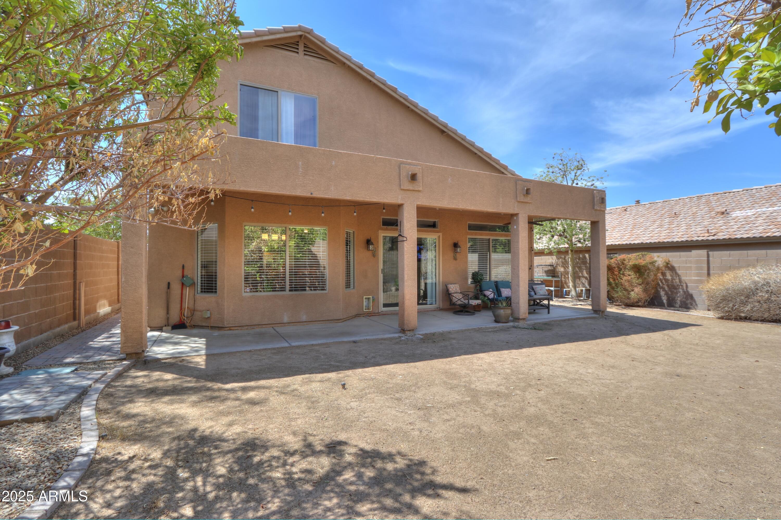 6050 E ROCHELLE Street