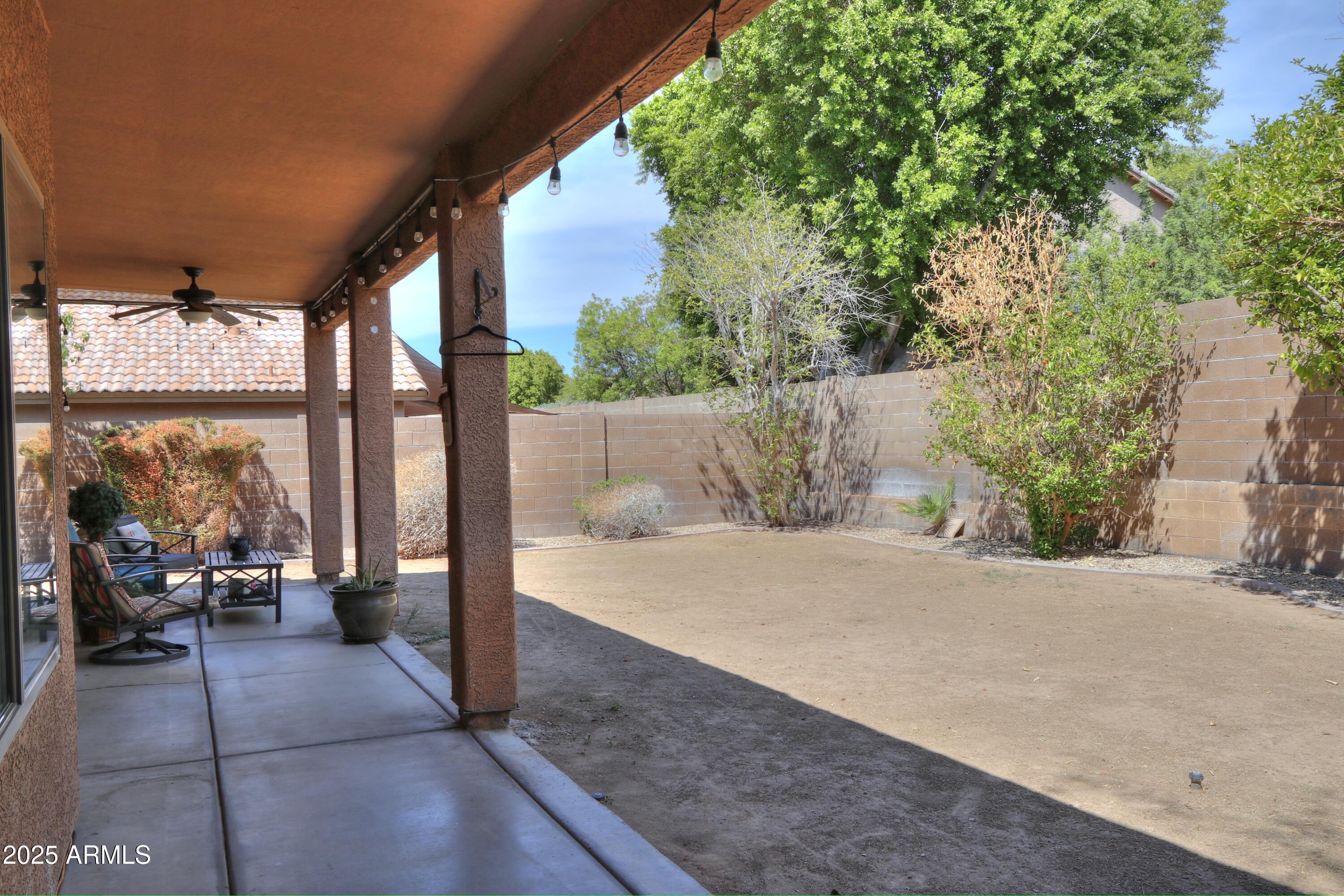 6050 E ROCHELLE Street