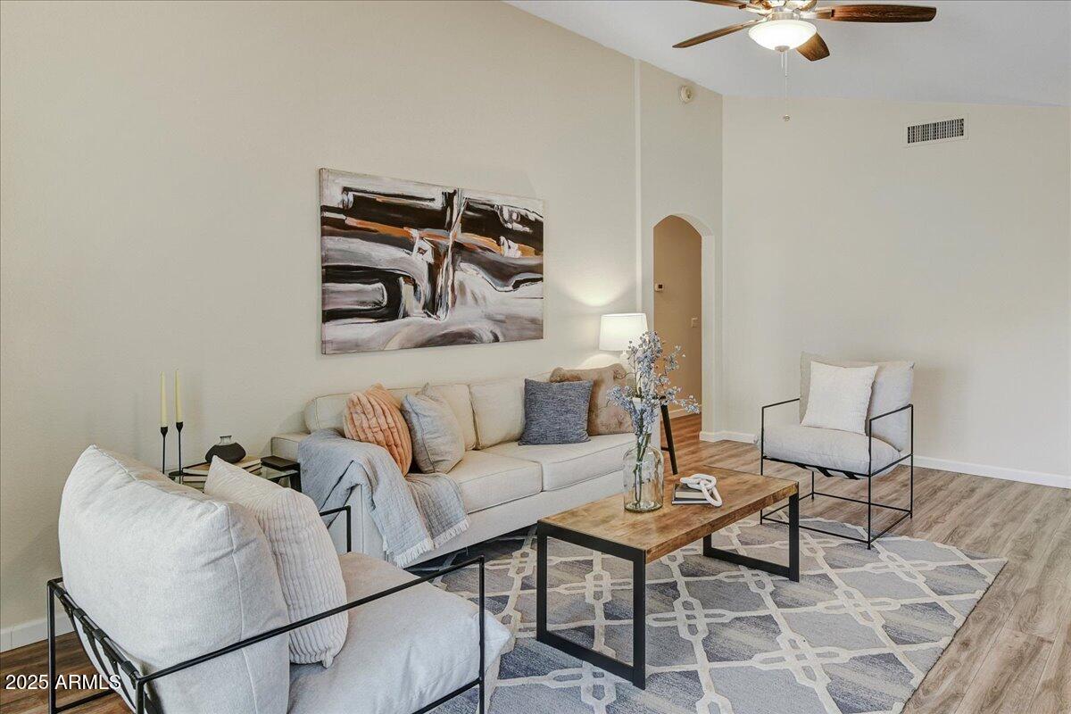 2009 E VILLA THERESA Drive