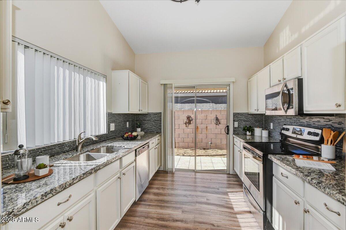 2009 E VILLA THERESA Drive