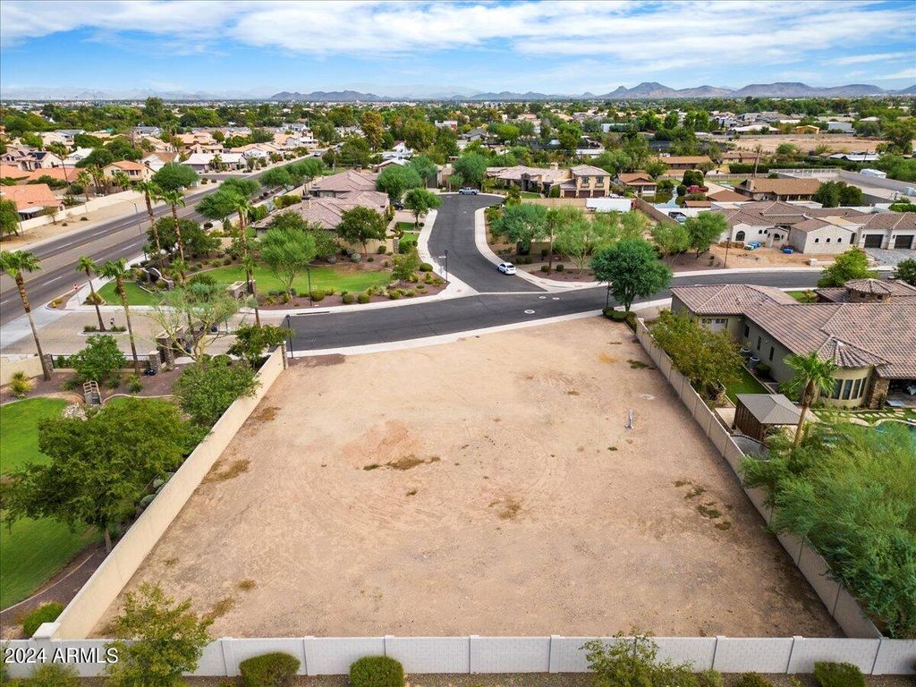 Photo of 7465 W Calavar Road #1, Peoria, AZ 85381 (MLS # 6852543)
