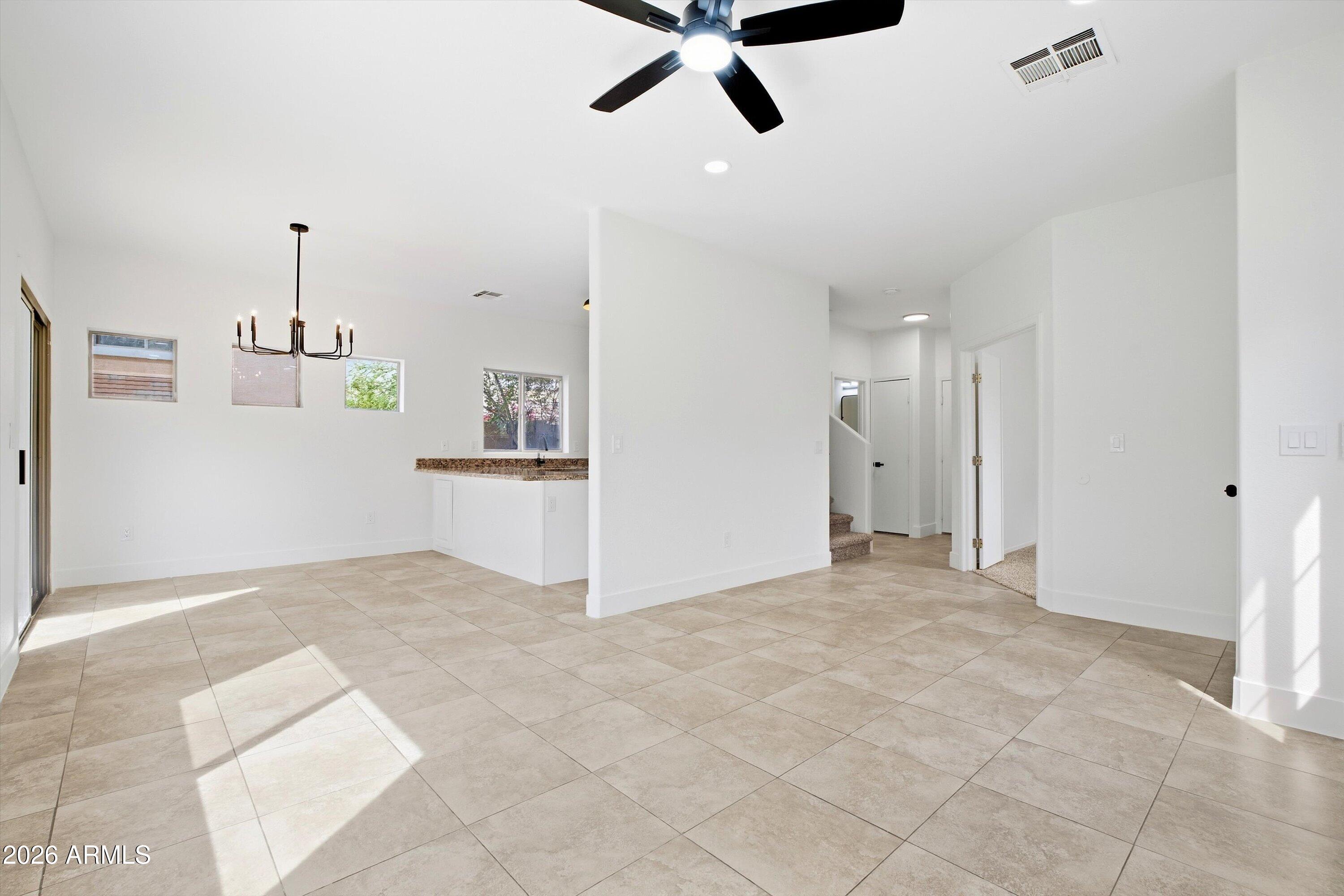 1575 E BAYLOR Lane B