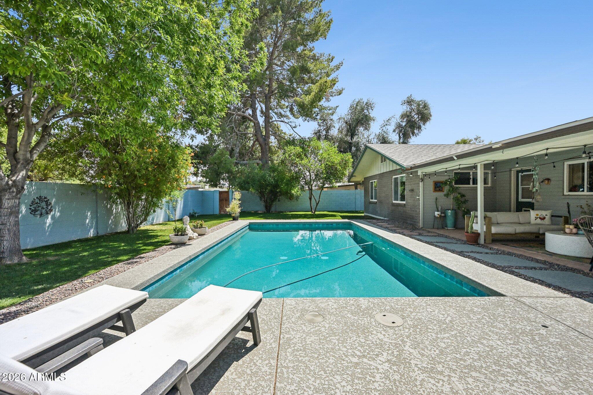 BROADMOR MANOR 3 - Residential