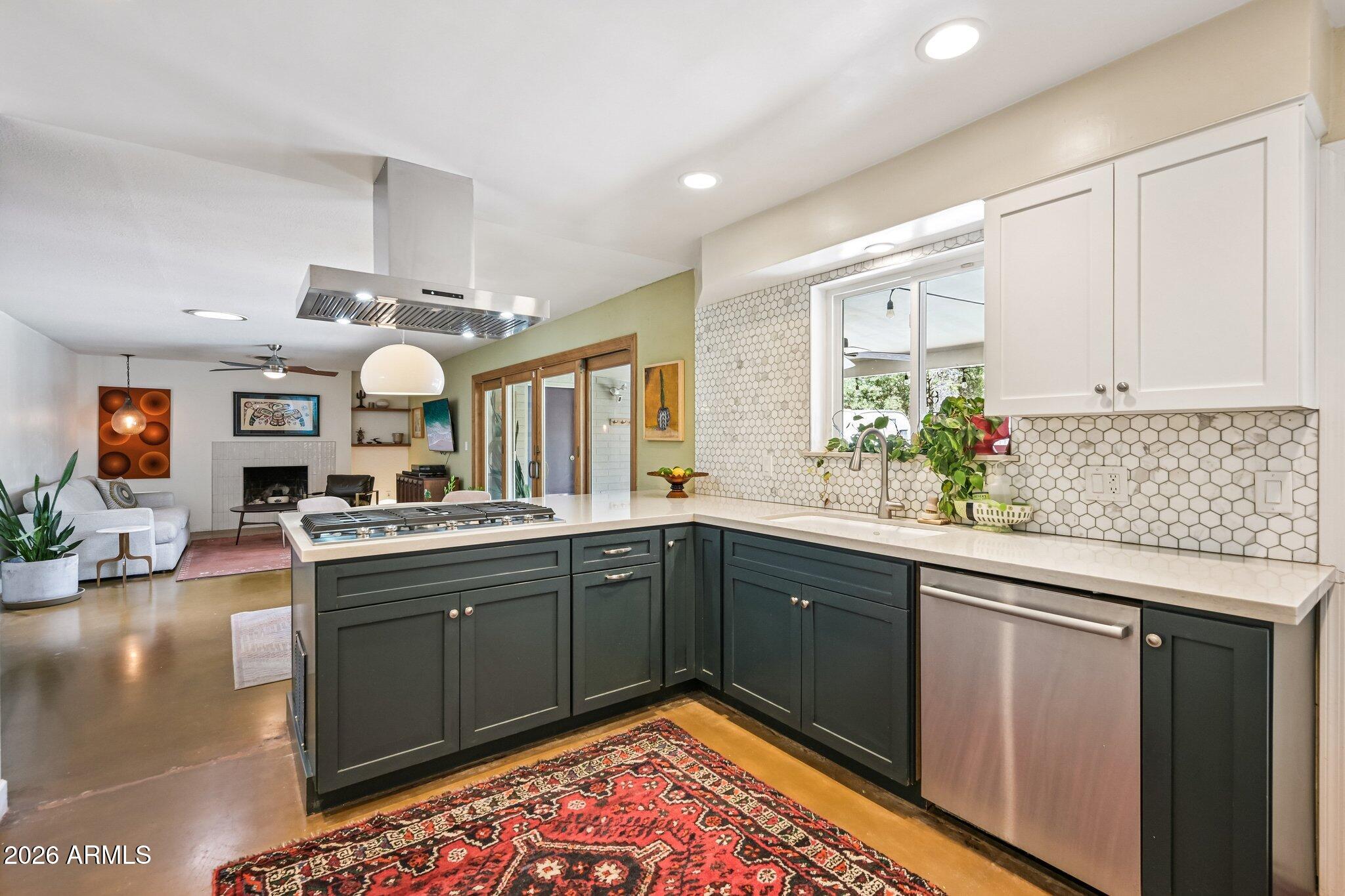 BROADMOR MANOR 3 - Residential