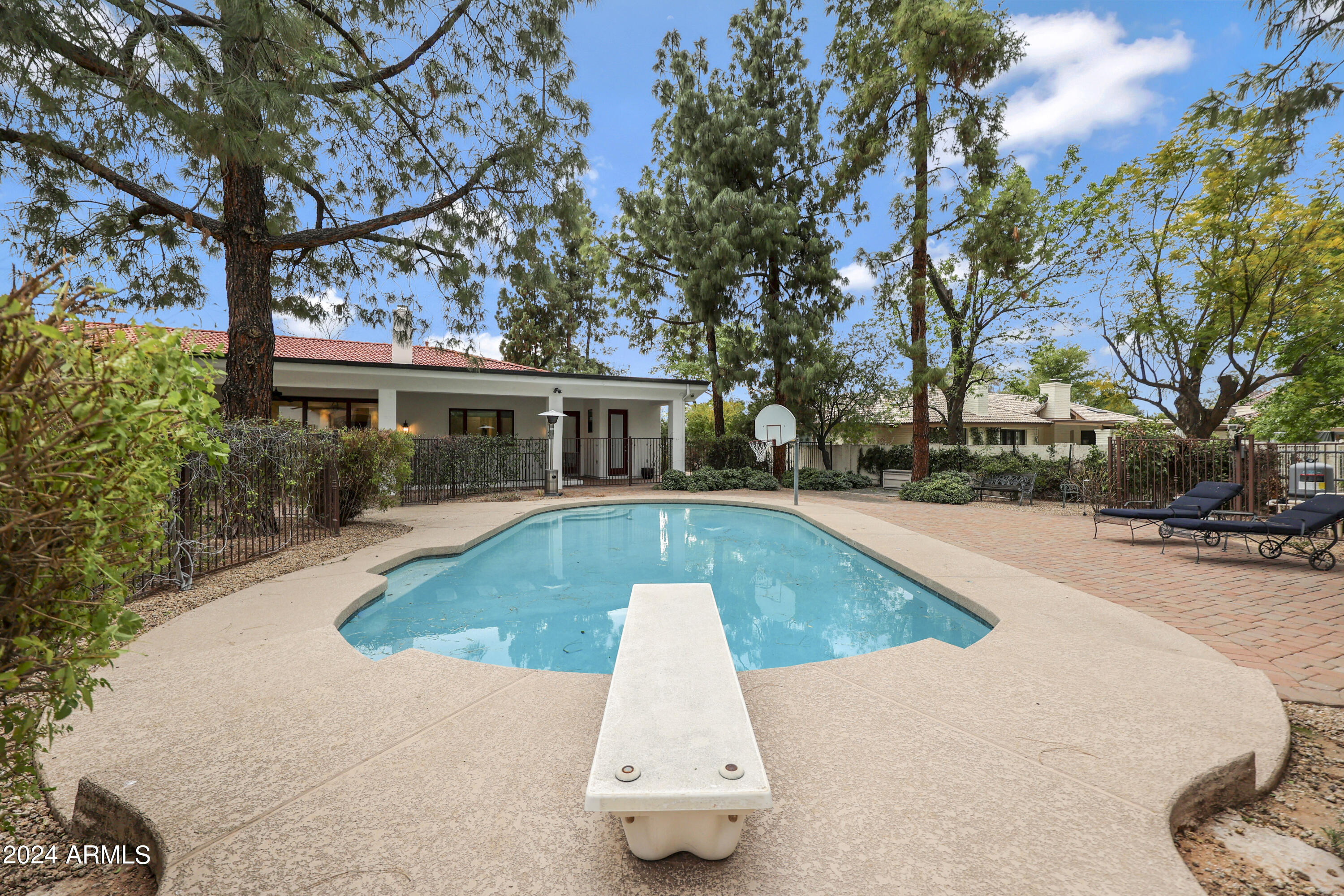 CIRCLE G RANCHES - Residential