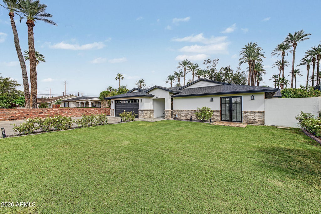 Photo of 4541 N 43rd Street, Phoenix, AZ 85018 (MLS # 7093972)