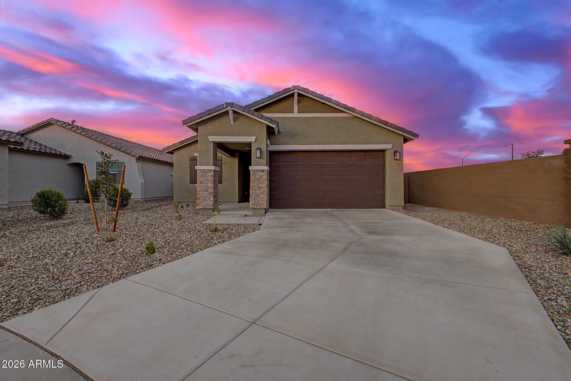 17298 W GRAY FOX Trail