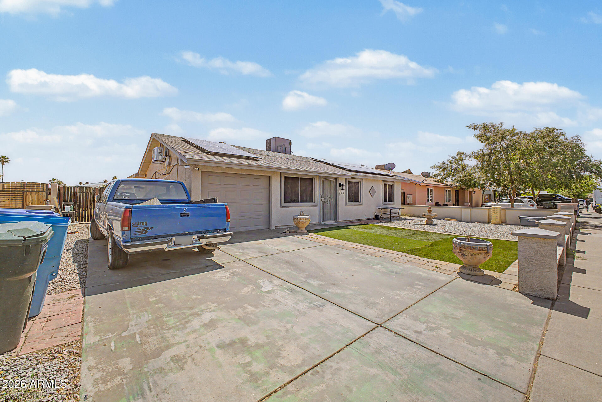 649 N 69TH Avenue