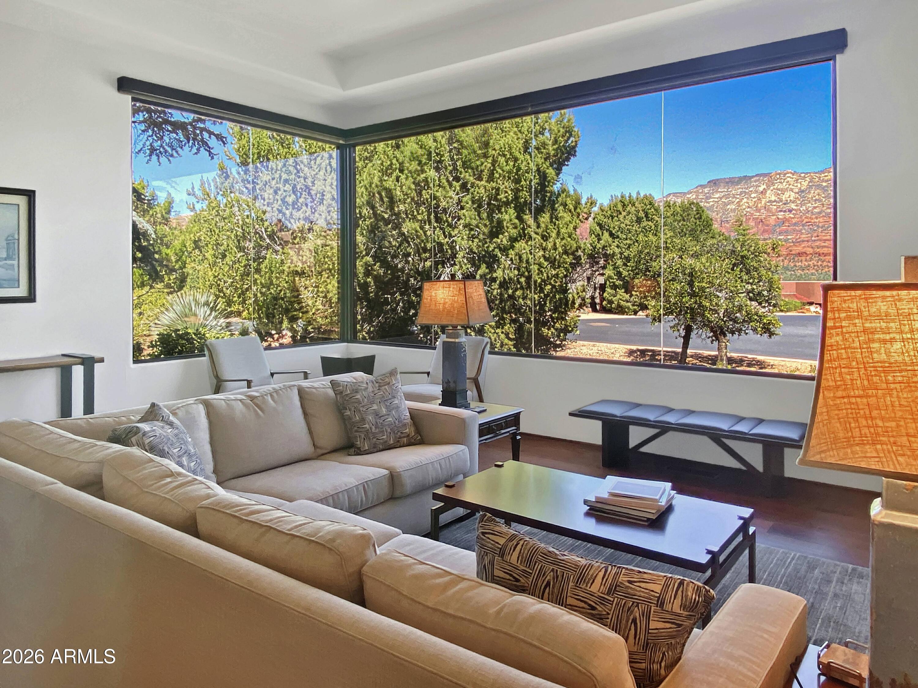 CASA CONTENTA - Residential