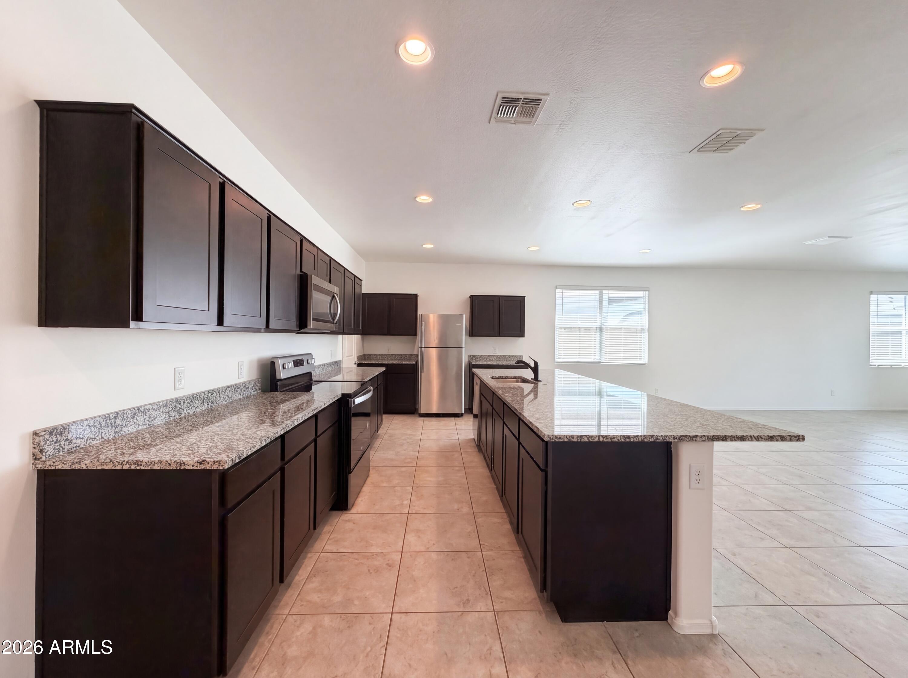 1050 W SAND CANYON Court