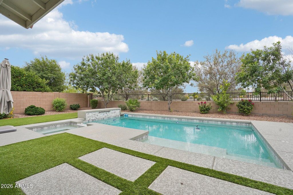 Photo of 5051 S Girard Street, Gilbert, AZ 85298 (MLS # 7014768)