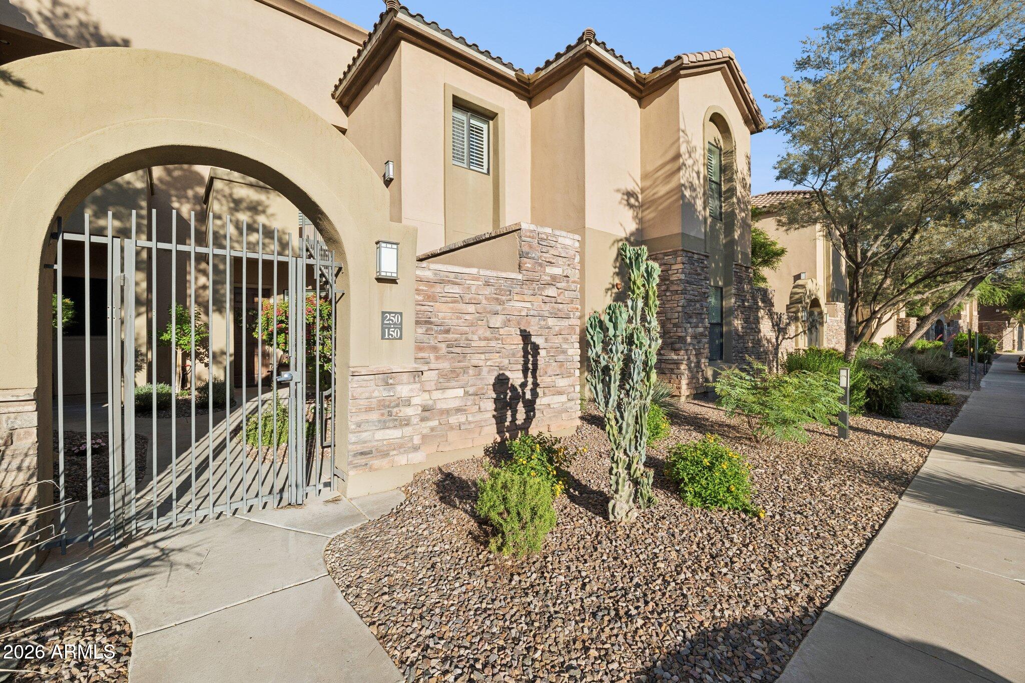 7027 N SCOTTSDALE Road 250