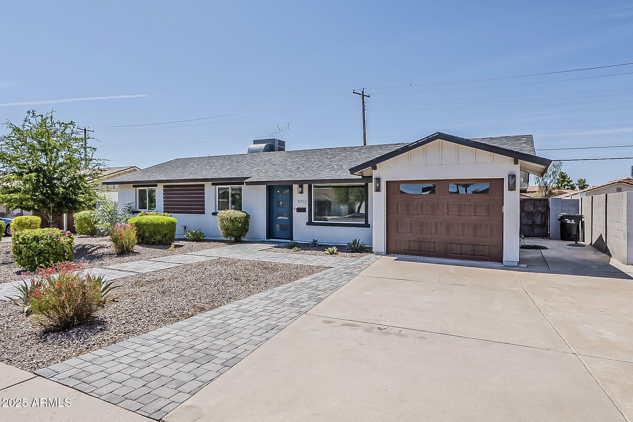 1003 E MARIGOLD Lane