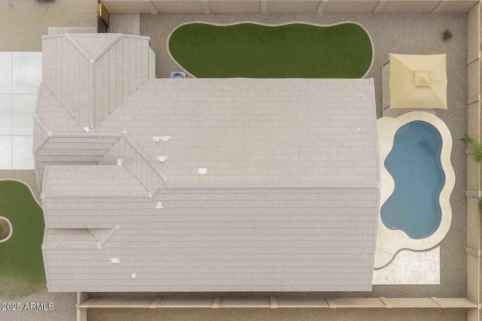 887 W HEREFORD Drive