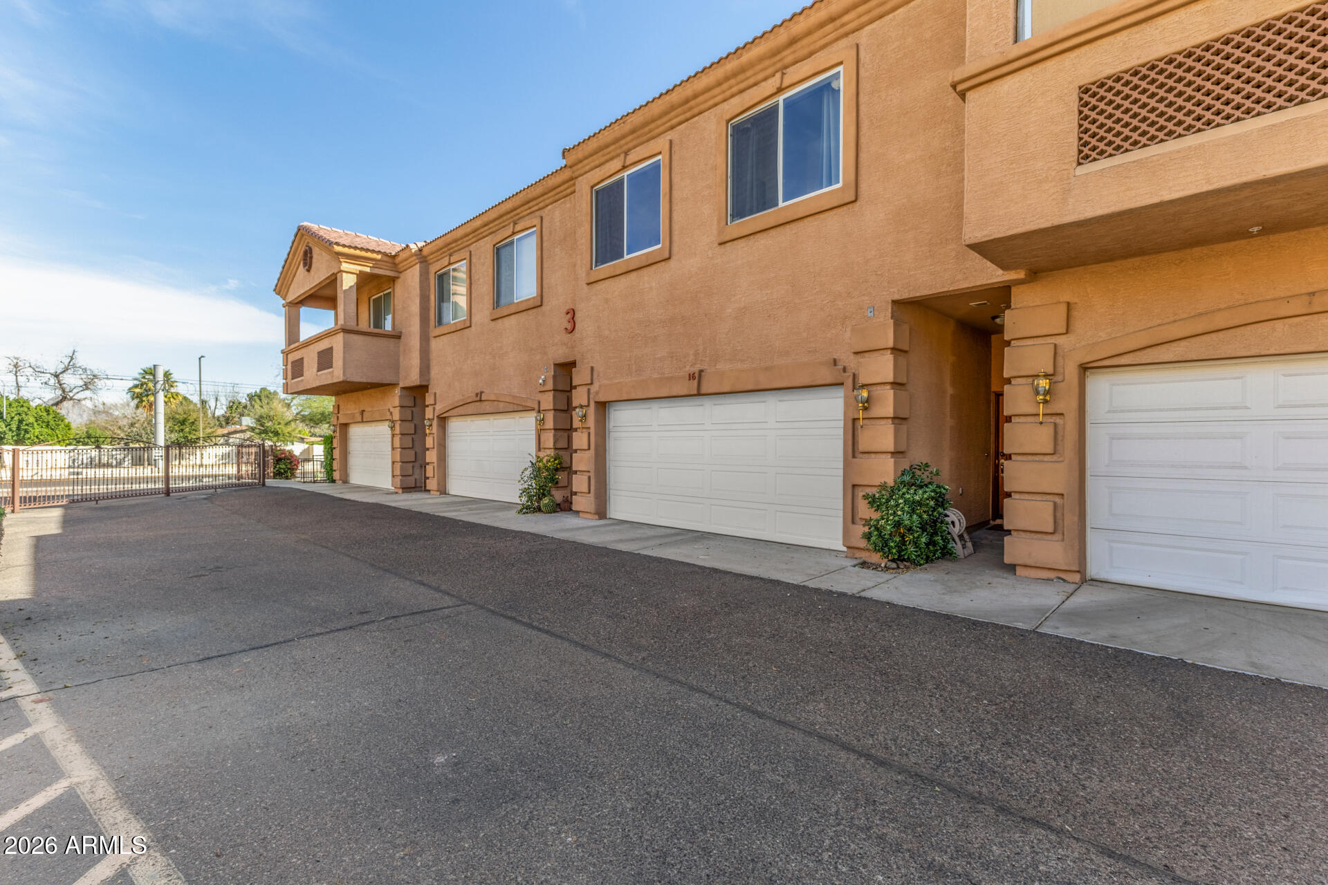 7528 N 19TH Avenue 16