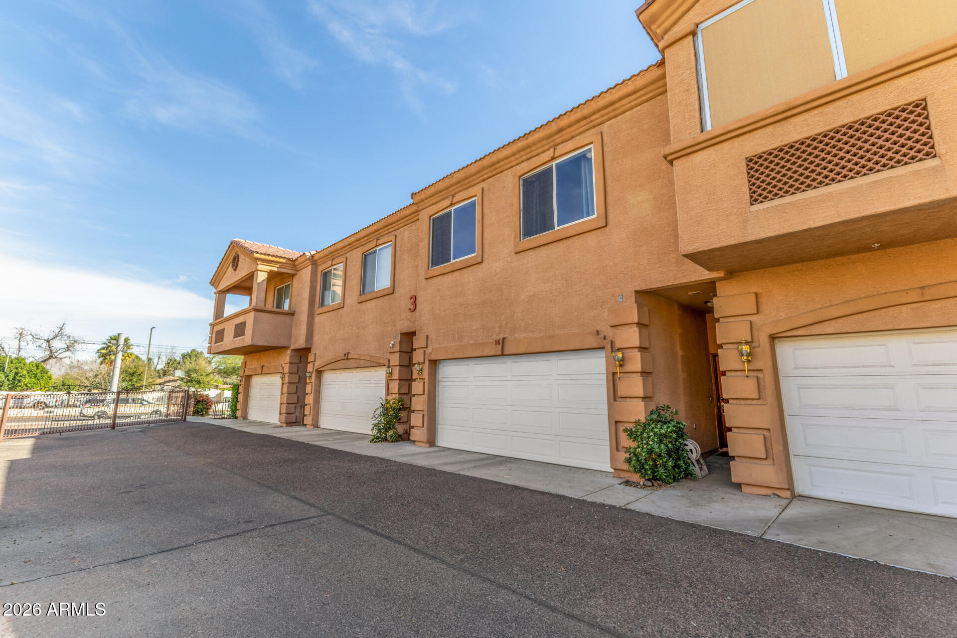 7528 N 19TH Avenue 16