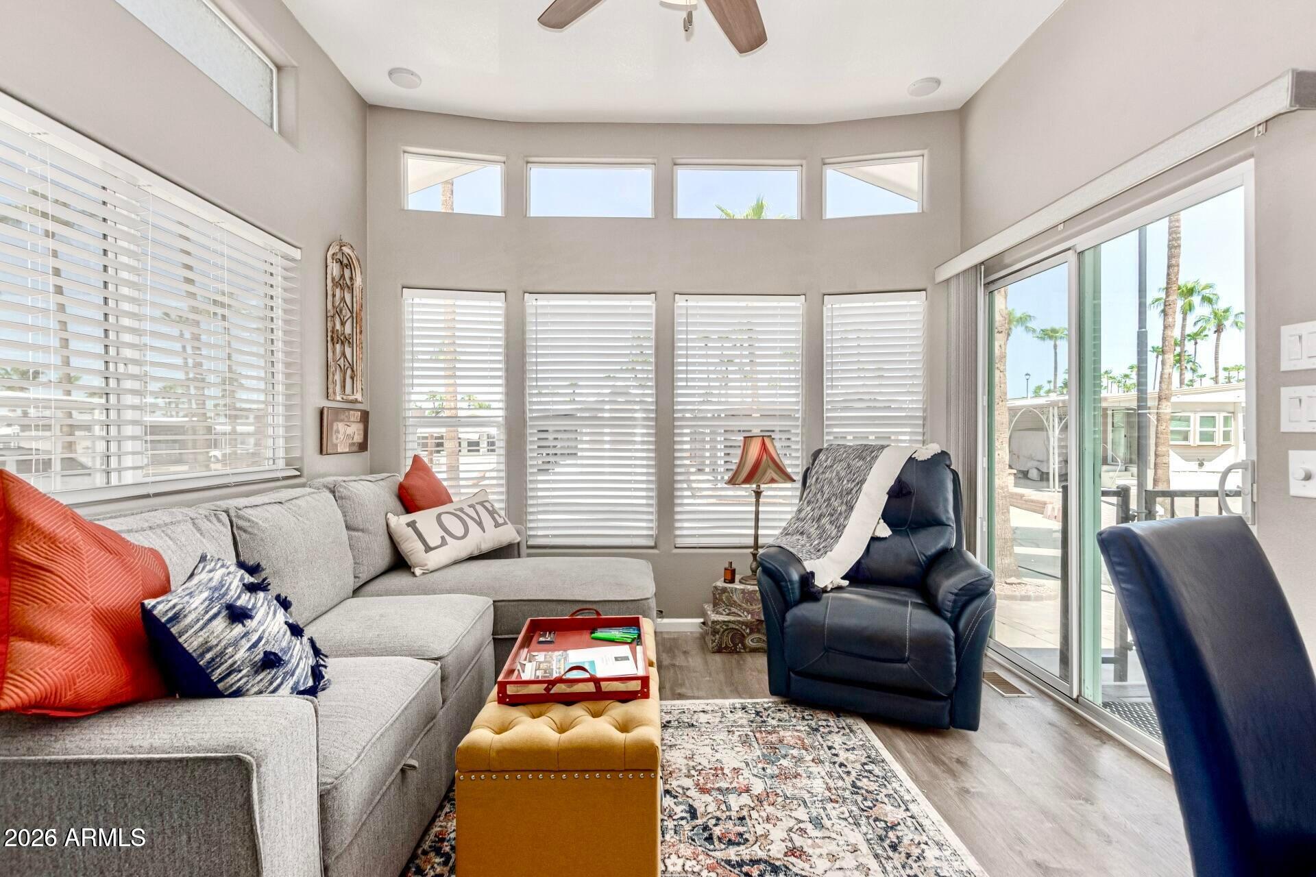 1374 W Chesapeake Avenue